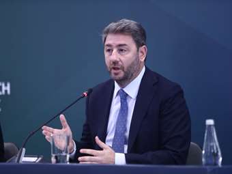 Ν. Ανδρουλάκης για Βαρδή Βαρδινογιάννη: Δημιουργικός και ρηξικέλευθος επιχειρηματίας με σπουδαίο κοινωνικό έργο