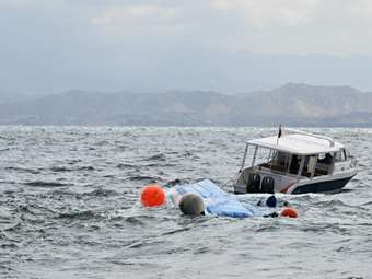 Τρεις νεκροί από ανατροπή σκάφους στο Ομάν - Επέβαιναν 25 Γάλλοι τουρίστες