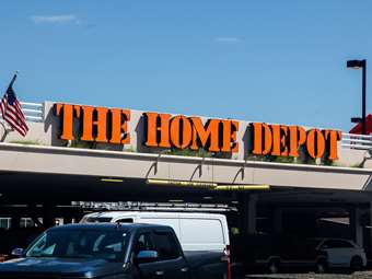 Home Depot δηλώνει ότι θα απορροφήσει το "κόστος" των δασμών - Μικτά μέγεθη στο τρίμηνο