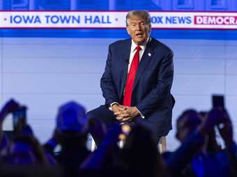 Eκλογές Ρεπουμπλικανών: Ο Τραμπ καλεί τους ψηφοφόρους στην Άιοβα να αψηφήσουν το ακραίο ψύχος και να προσέλθουν στις κάλπες