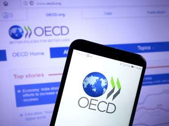 ΟΟΣΑ: Σε τροχιά ανάκαμψης η παγκόσμια οικονομία, αλλά οι κίνδυνοι είναι μεγάλοι