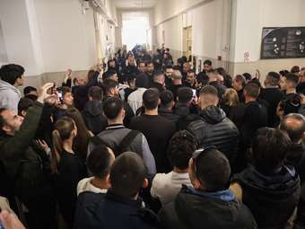 Κρήτη: Επεισόδια στα δικαστήρια για την κακοποίηση του 3χρονου – Απολογούνται η μητέρα και ο 44χρονος