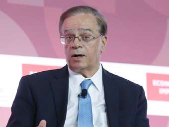 Ανθεκτικές οι ελληνικές τράπεζες – Οι προκλήσεις που παραμένουν