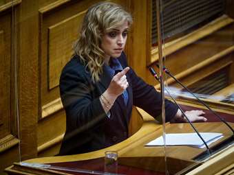 Επεισόδιο Χρηστίδου - Μπάρκα στη Βουλή: "Αν ξαναγελάσεις όταν μιλάω θα σου σπάσω τα μούτρα"