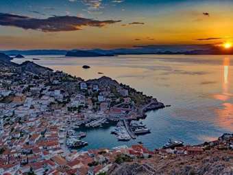 Μέσω gov.gr η αίτηση για αποβίβαση οχημάτων στην Ύδρα