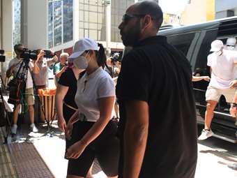 Φωτιά στην Ύδρα: Δίωξη για κακούργημα με ενδεχόμενο δόλο στους 13 της θαλαμηγού