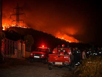 Οριοθετήθηκε η φωτιά στον Αρχάγγελο Λακωνίας