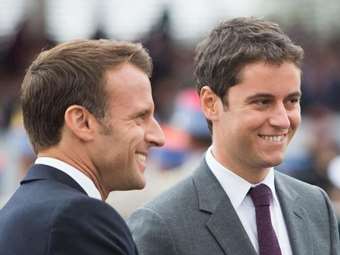 Πιο δεξιά η νέα γαλλική κυβέρνηση