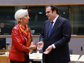 Bloomberg: Η Ελλάδα κερδίζει την Προεδρία του Eurogroup, σε μια "τομή" με την κρίση που την ταλάνισε