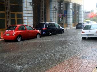 Στα βόρεια προάστια της Αττικής τα περισσότερα προβλήματα από την εκδήλωση των έντονων καιρικών φαινομένων