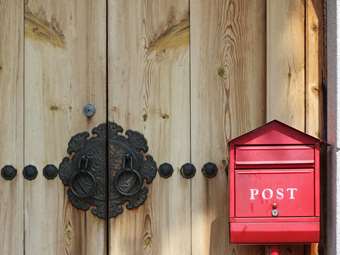 Σταματούν να παραδίδουν γράμματα τα ταχυδρομεία της Δανίας