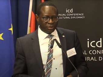 Γερμανία: Γιατί αποχωρεί ο πρώτος μαύρος βουλευτής;