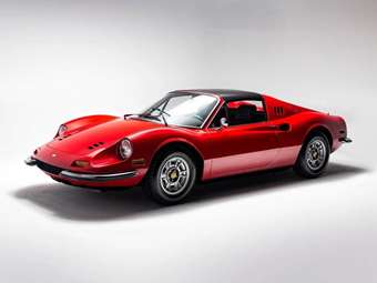 Σε διάσημη τραγουδίστρια ανήκε αυτή η Ferrari Dino 246 που πουλήθηκε για μισό εκατομμύριο ευρώ