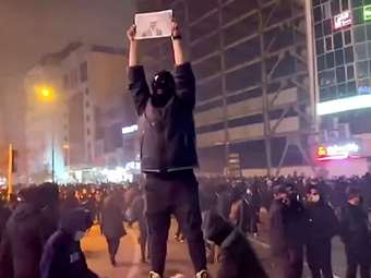 Μαρτυρίες για την καταστολή στο Ιράν: "Απλώς συνέχιζαν να μας σκοτώνουν" - Τουλάχιστον 648 οι νεκροί