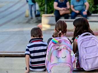 Το πρώτο κουδούνι της νέας σχολικής χρονιάς - Όλες οι αλλαγές φέτος στα σχολεία