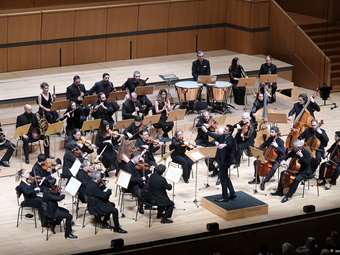 Η ενασχόληση με τη μουσική συνδέεται με καλύτερη υγεία του εγκεφάλου σε ηλικιωμένους