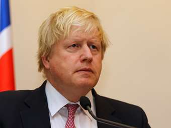 Πώς εξηγεί ο Μπόρις Τζόνσον τη ρητορική Τραμπ κατά Ουκρανίας: "Το κάνει για να σοκάρει την Ευρώπη ώστε να δράσει"