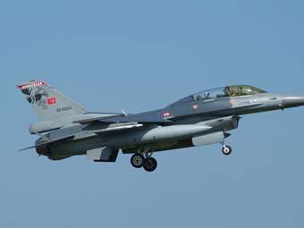 Βάσεις με F-16 στη Συρία σχεδιάζει η Τουρκία