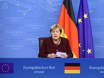 Πώς περιγράφει η Μέρκελ τις επαφές με Παπανδρέου, Σαμαρά και Τσίπρα - Η έκπληξη και το "αφοπλιστικό χαμόγελο"