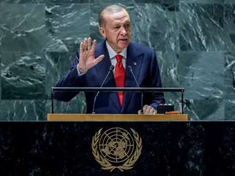 Η Τουρκία αυτοπροβάλλεται ως ειρηνοποιός