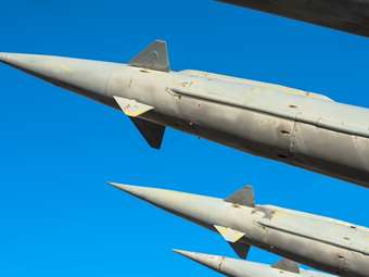 Σχέδιο Κομισιόν: Ευρωπαϊκό τείχος προστασίας από drones για τα ανατολικά σύνορα της ΕΕ - Η Ευρώπη πρέπει να είναι "έτοιμη" έως το 2030 για πόλεμο με τη Ρωσία