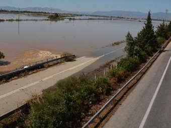 Λαμία: Διακοπή κυκλοφορίας στον Ε6 λόγω πυρκαγιάς
