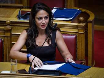 Δόμνα Μιχαηλίδου: Η κυβέρνηση κάνει ό,τι περνάει από το χέρι της για να στηρίζει και να ενισχύει διαρκώς τις ευάλωτες ομάδες