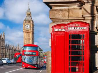 Βρετανία: Μεγάλη πυρκαγιά σε μια αποθήκη στο Λονδίνο