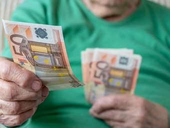 ΕΦΚΑ: Παράθυρο για αύξηση επικουρικών συντάξεων