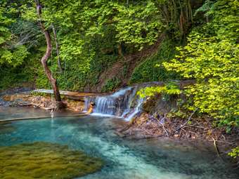 Τουρίστες ανακαλύπτουν τους "κρυμμένους" καταρράκτες της Μακεδονίας
