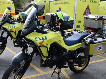 Δωρεά 20 δικύκλων και 6 ασθενοφόρων στο ΕΚΑΒ από την Ένωση Ελλήνων Εφοπλιστών