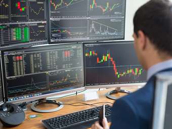 Με 11 φορές υπερκάλυψη και επιτόκιο 4,241% η έκδοση του 30ετούς ομολόγου - Το Δημόσιο άντλησε 3 δισ. ευρώ