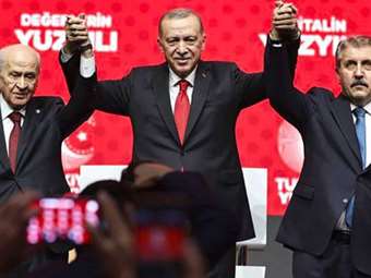Εκλογές στην Τουρκία: Στη συμμαχία Ερντογάν προσχωρούν τα κόμματα που ίδρυσαν οι Οζάλ και Ετζεβίτ