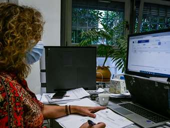 Τα νέα μέτρα για την εισφοροδιαφυγή - Σύνδεση ψηφιακής κάρτας με ένσημα