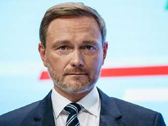 Γερμανία: Ο Λίντνερ φέρεται να πρότεινε στον Σολτς τη διενέργεια πρόωρων εκλογών στις αρχές του 2025