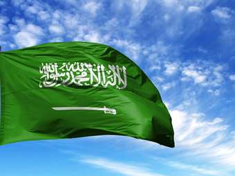 Η σαουδαραβική εταιρεία ACWA Power υπέγραψε συμφωνίες με ευρωπαϊκές εταιρείες για εξαγωγές πράσινης ενέργειας