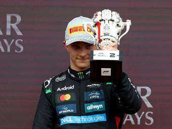 Δείτε τα απίθανα κύπελλα της F1 φτιαγμένα από LEGO