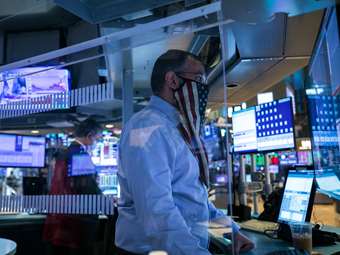 Διατηρείται η επιφυλακτικότητα στη Wall Street