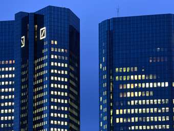 Deutsche Bank: Το μεγάλο παράδοξο των αγορών – Οι μετοχές "τρέχουν" ενώ οι κίνδυνοι πολλαπλασιάζονται - Γιατί είναι δύσκολο να δούμε ένα βίαιο sell-off, οι 4 λόγοι