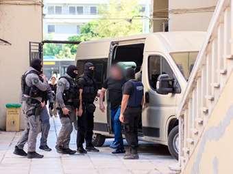 Νέα έρευνα για εμπλοκή αστυνομικών και δικαστικών στη "μαφία των Χανίων" - Θα μιλήσουν τα κινητά των δύο αδερφών