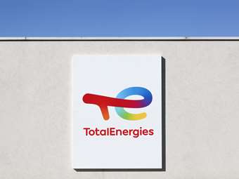 TotalEnergies: Deal για πώληση του 50% του χαρτοφυλακίου ηλιακής ενέργειας στη Β. Αμερική - Στα $950 εκατ. το τίμημα