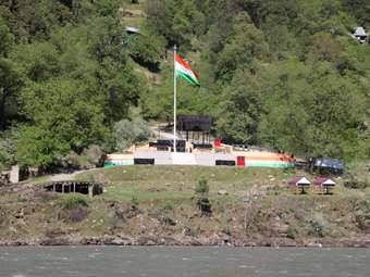 Ινδία: Τουλάχιστον 39 νεκροί και περισσότεροι από 50 τραυματίες σε προεκλογική συγκέντρωση