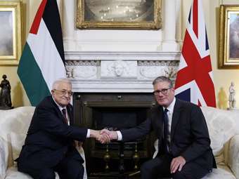 Συνάντηση Αμπάς - Στάρμερ στο Λονδίνο