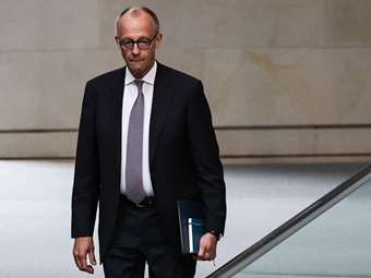 Μερτς: Εν μέρει κατανοητή, εν μέρει απαράδεκτη, αλλά "χωρίς εκπλήξεις" η στρατηγική ασφάλειας των ΗΠΑ