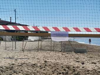 Μπαράζ καταγγελιών στο MyCoast: 2.500 έλεγχοι σε παραλίες την τελευταία εβδομάδα – 14 σφραγίσεις επιχειρήσεων