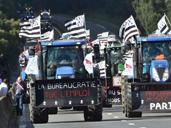 Γαλλία: Κρίσιμη μέρα για τις κινητοποιήσεις των αγροτών, αναμένονται μέτρα