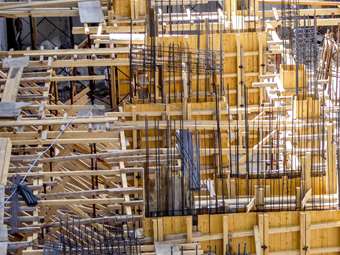 ΕΛΣΤΑΤ: Ανατιμήσεις 2% στα οικοδομικά υλικά τον Οκτώβριο