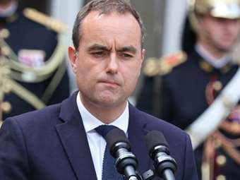 Πώς υποδέχτηκε ο γαλλικός Τύπος τον νέο πρωθυπουργό Σεμπαστιάν Λεκορνί