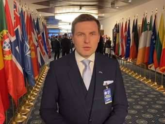 Εσθονία: Η ΕΕ θα στείλει 1 εκατ. βλήματα πυροβολικού στην Ουκρανία