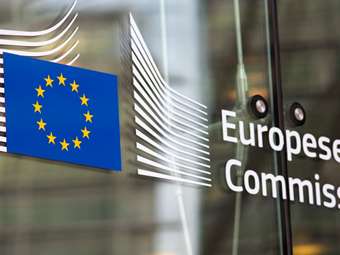 Politico: Βοηθός της φον ντερ Λάιεν είχε μυστικές συνομιλίες με την ομάδα Τραμπ εν μέσω εμπορικού πολέμου